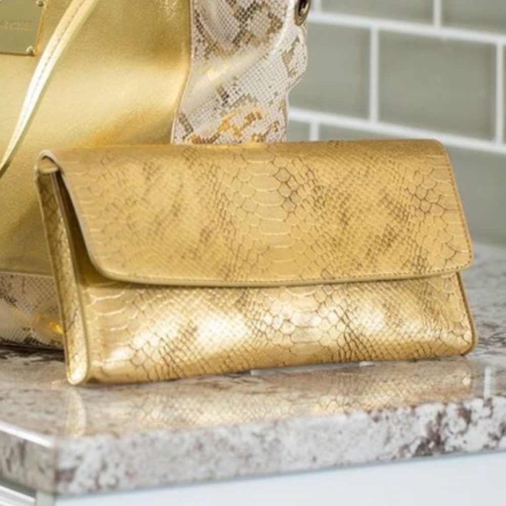 Glam clutch only